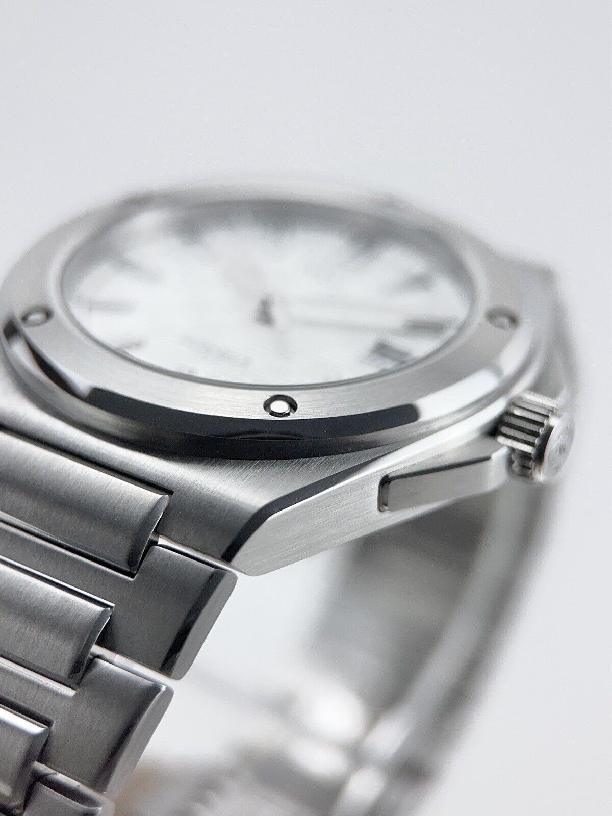 2023 NEW IWC Ingenieur Steel White 40mm Automatic Men’s Watch IW328902 - B/P