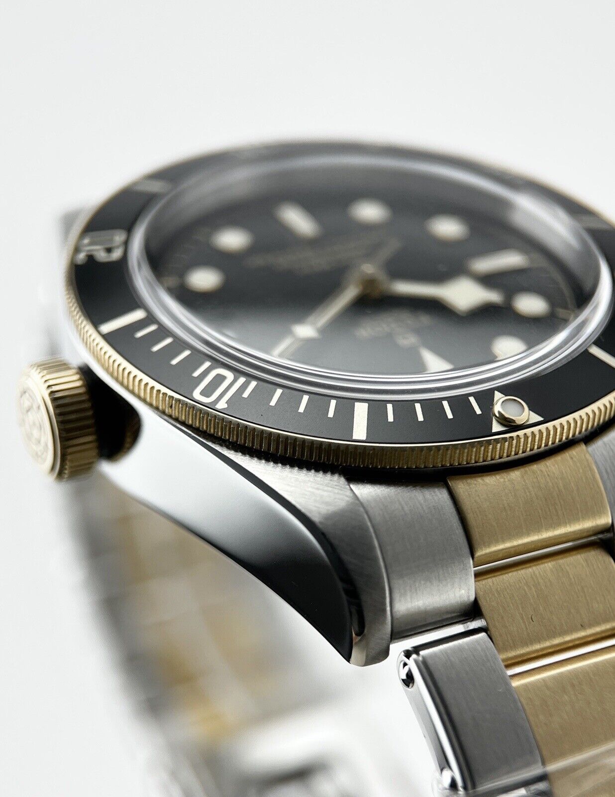 2021  Heritage Black Bay Date 18k Gold and Steel Automatic Men's Watch 79733N