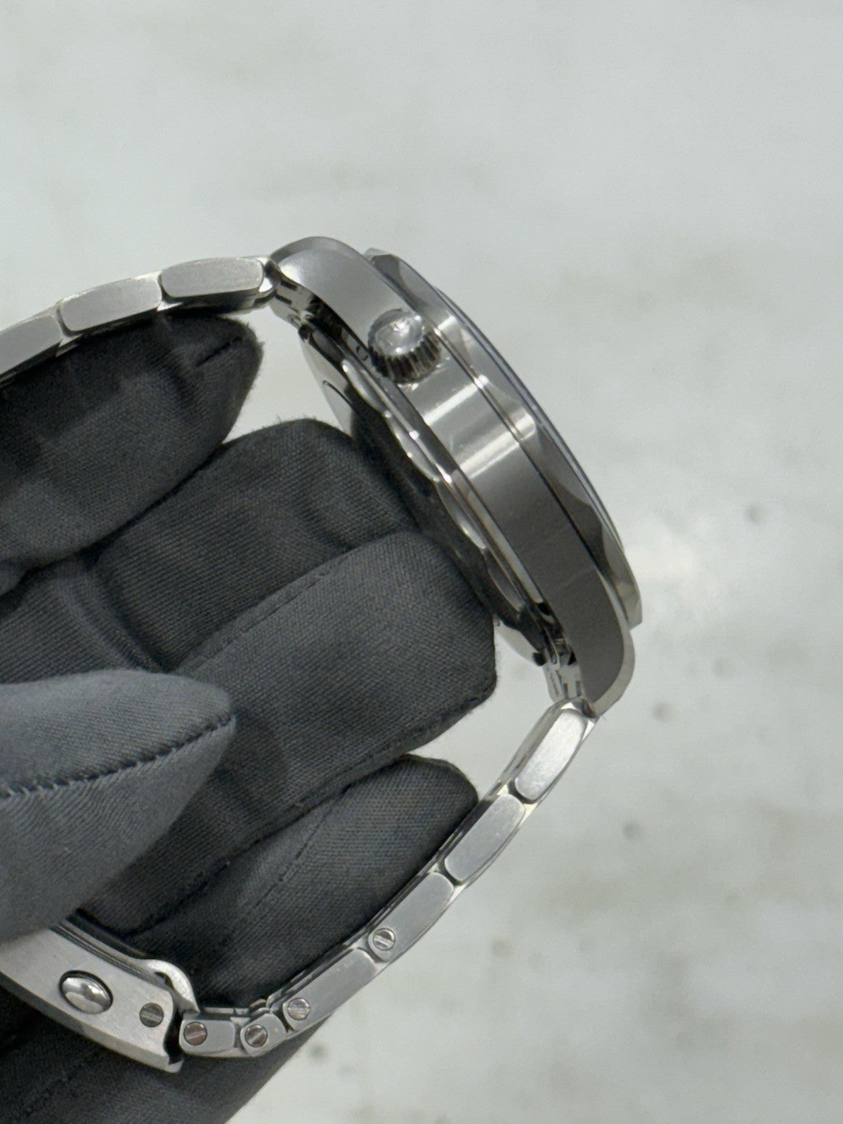 2022 Omega Seamaster Date 300m Diver Blue Ceramic Watch 210.30.42.20.03.001