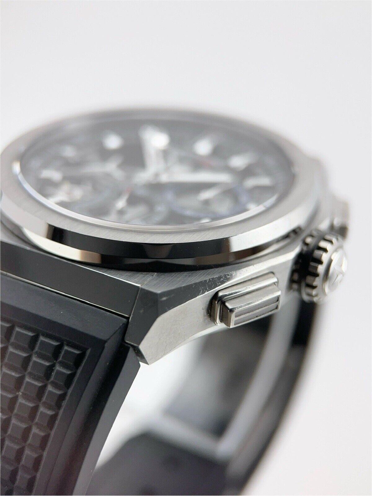 Zenith El Primero Chronograph Titanium 44mm Automatic Men’s Watch 95.9000.9004