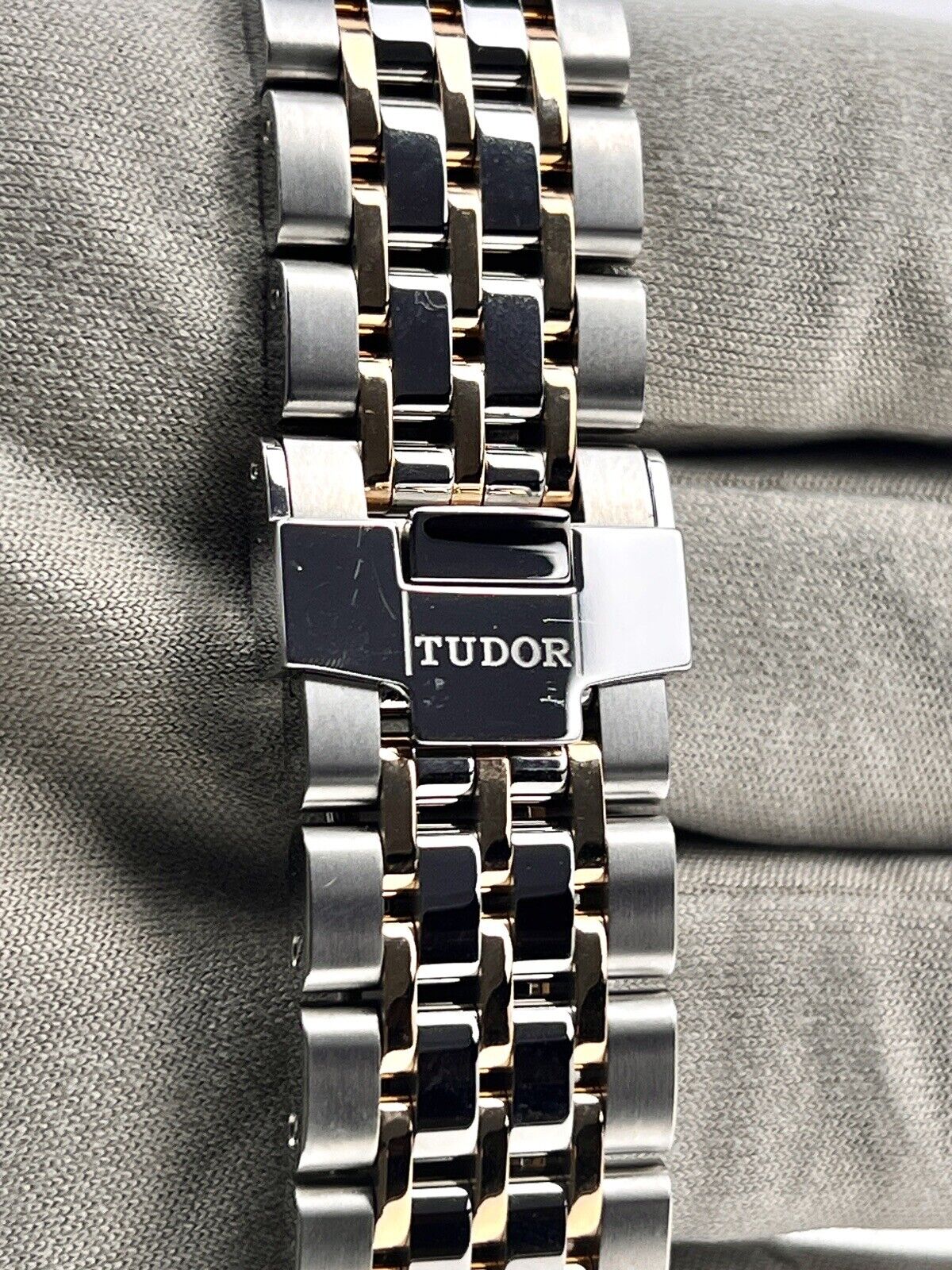2022+ Tudor 1926 Automatic Black Dial Two-tone 36mm Watch M91451-0003