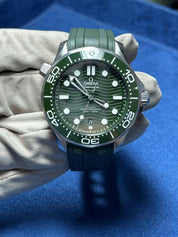 2022 Omega 210.32.42.20.10.001 Seamaster Diver 300m Green Dial Automatic B&P