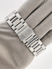 2017 Tag Heuer Calibre Heuer 01 Steel 43mm Automatic Men’s Watch CAR2A1W