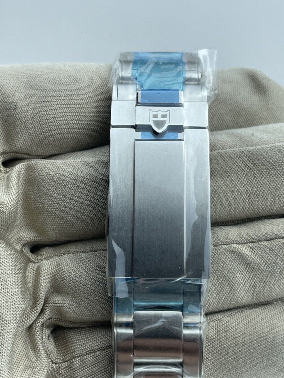 2023 Brand New Tudor Black Bay Pro Ref. M79470-0001 Stainless - Complete Set