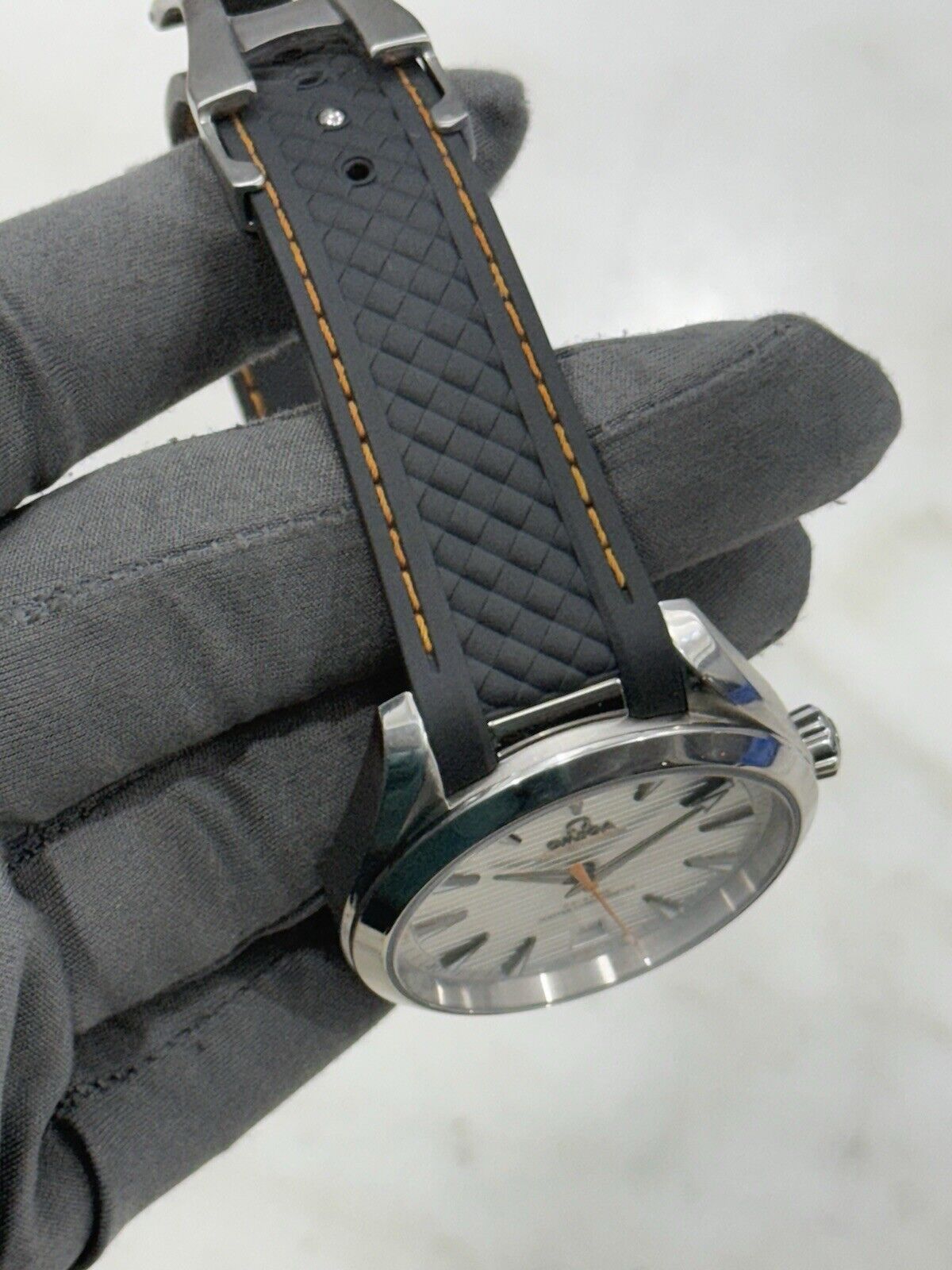 2021 Omega Seamaster Aqua Terra Automatic Rubber Strap Watch 220.12.41.21.02.002