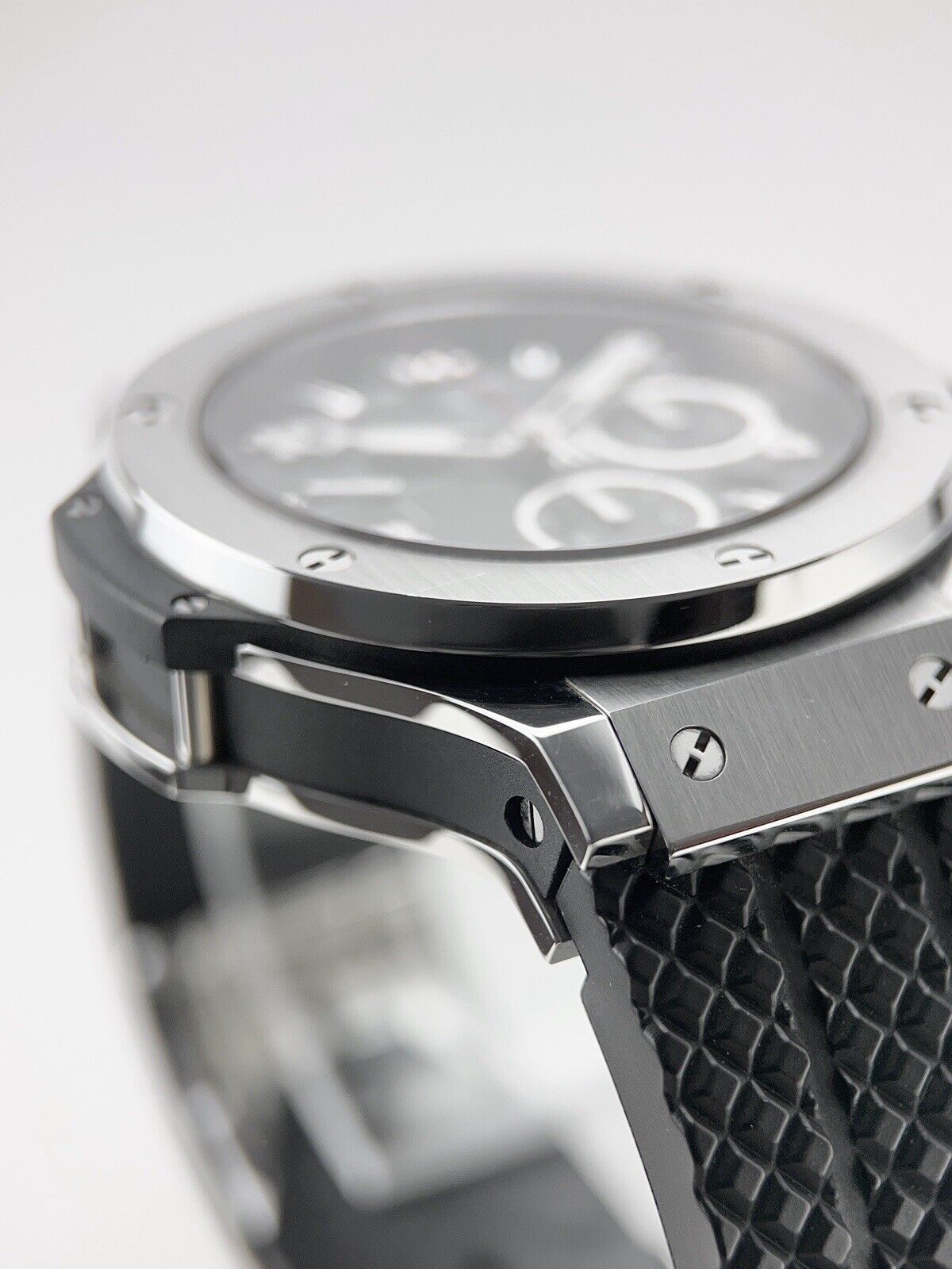 2015 Hublot Big Bang Steel 44mm Automatic Men’s Watch 301.SX.130.RX - B/P