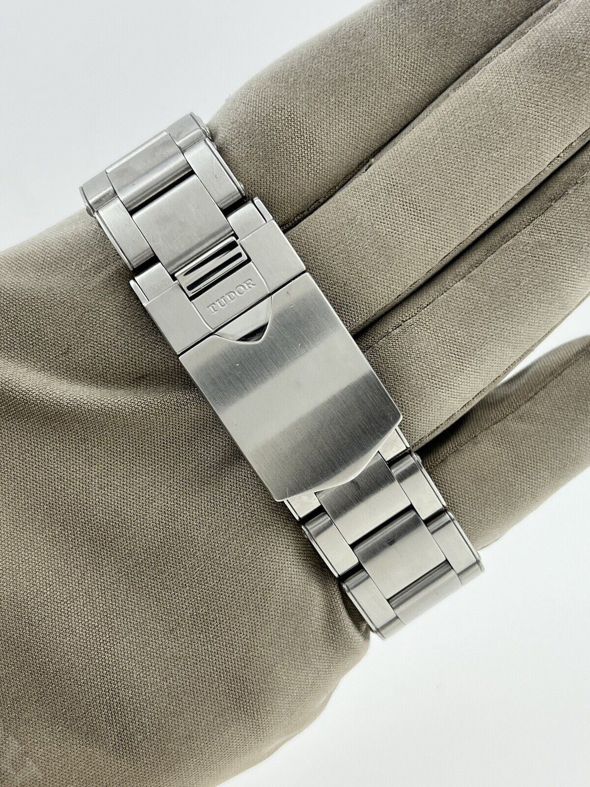 2018 Tudor Black Bay 41 Automatic Red Bezel M79230R Red Watch B/P