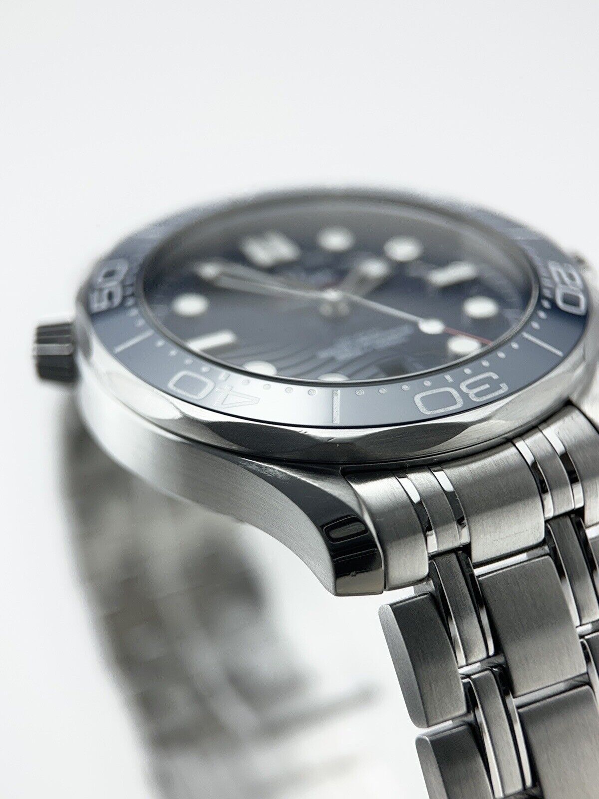 2020 Omega Seamaster Diver 300M Co-Axial Chronometer 210.30.42.20.03.001 - B/P