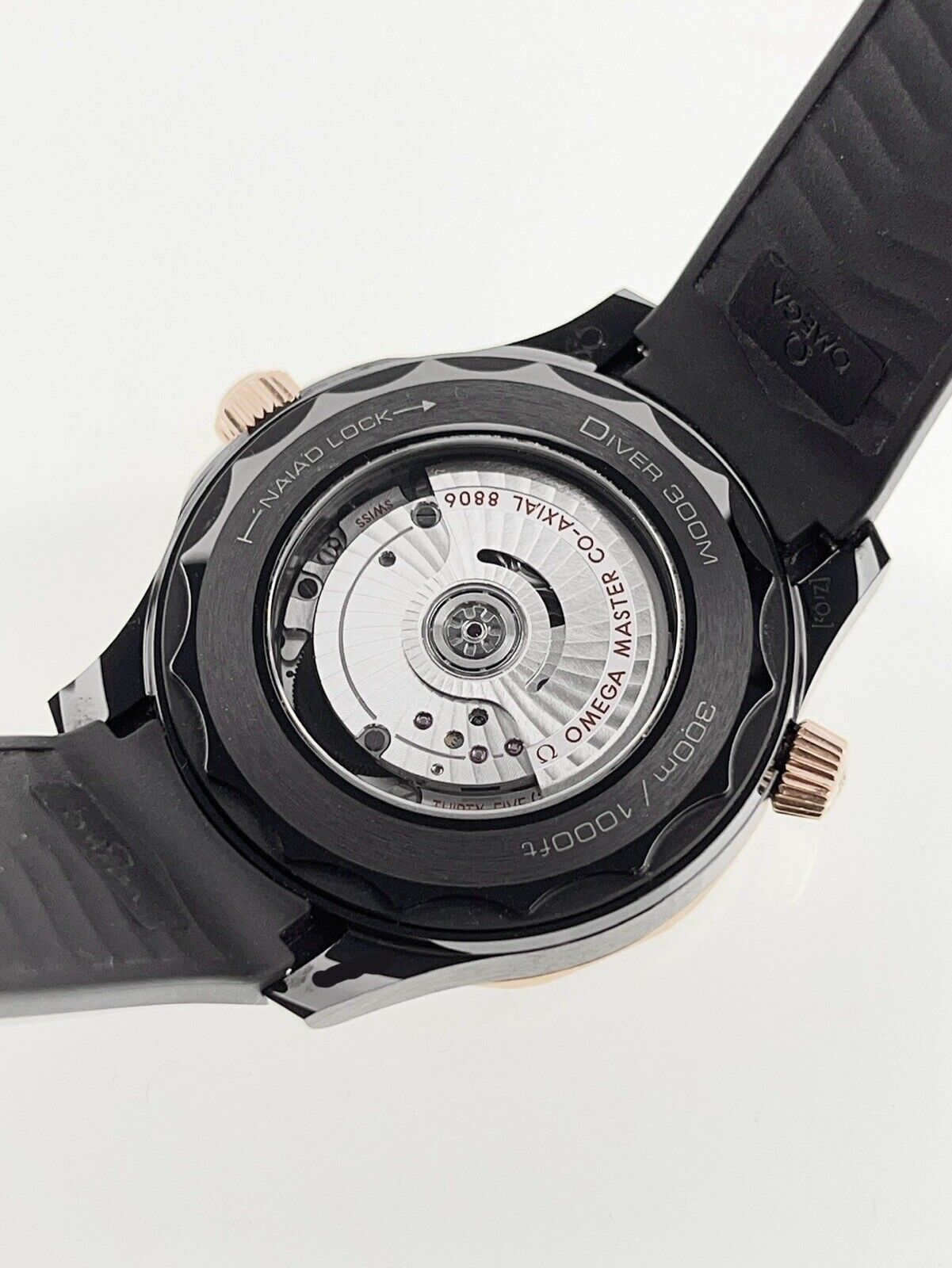 2022 Omega Seamaster Diver 300m Ceramic Black 43.5mm 210.62.44.20.01.001 - B/P