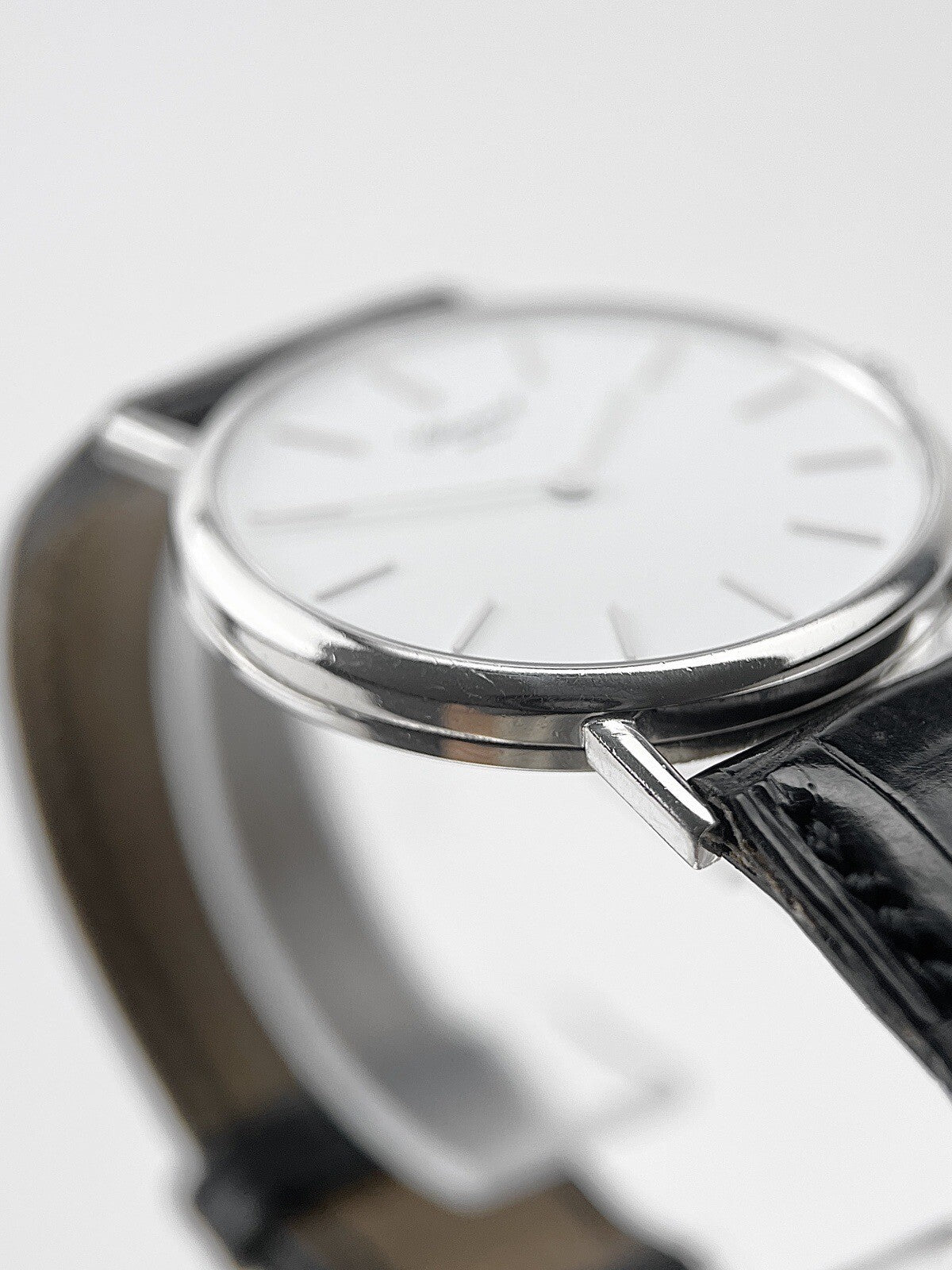 Chopard Classic 1091 18k White Gold White Dial Quartz Watch 32MM
