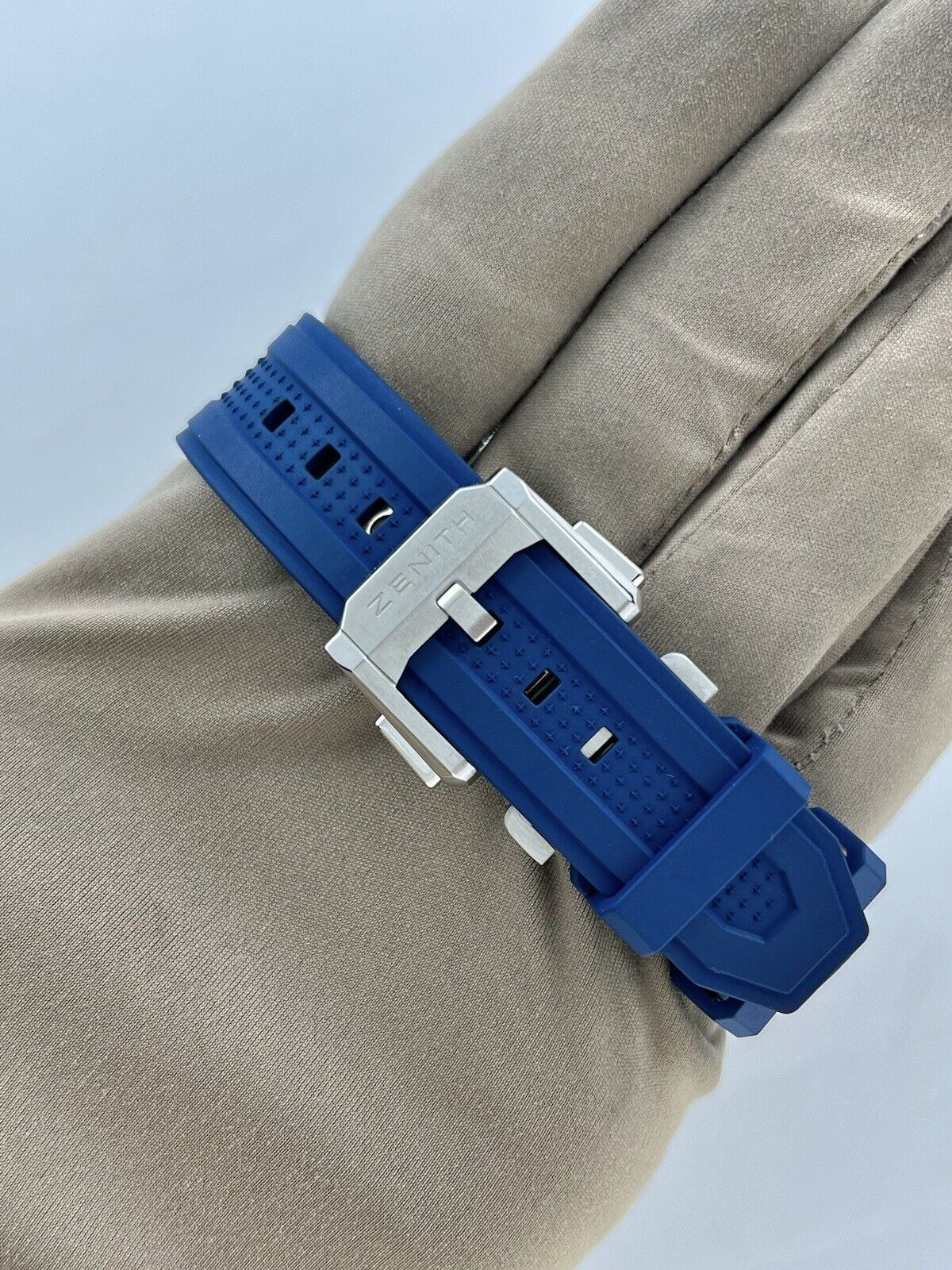 Zenith Defy Skyline Blue 41mm Automatic Mens Steel Watch 03.9300.3620/51.I001