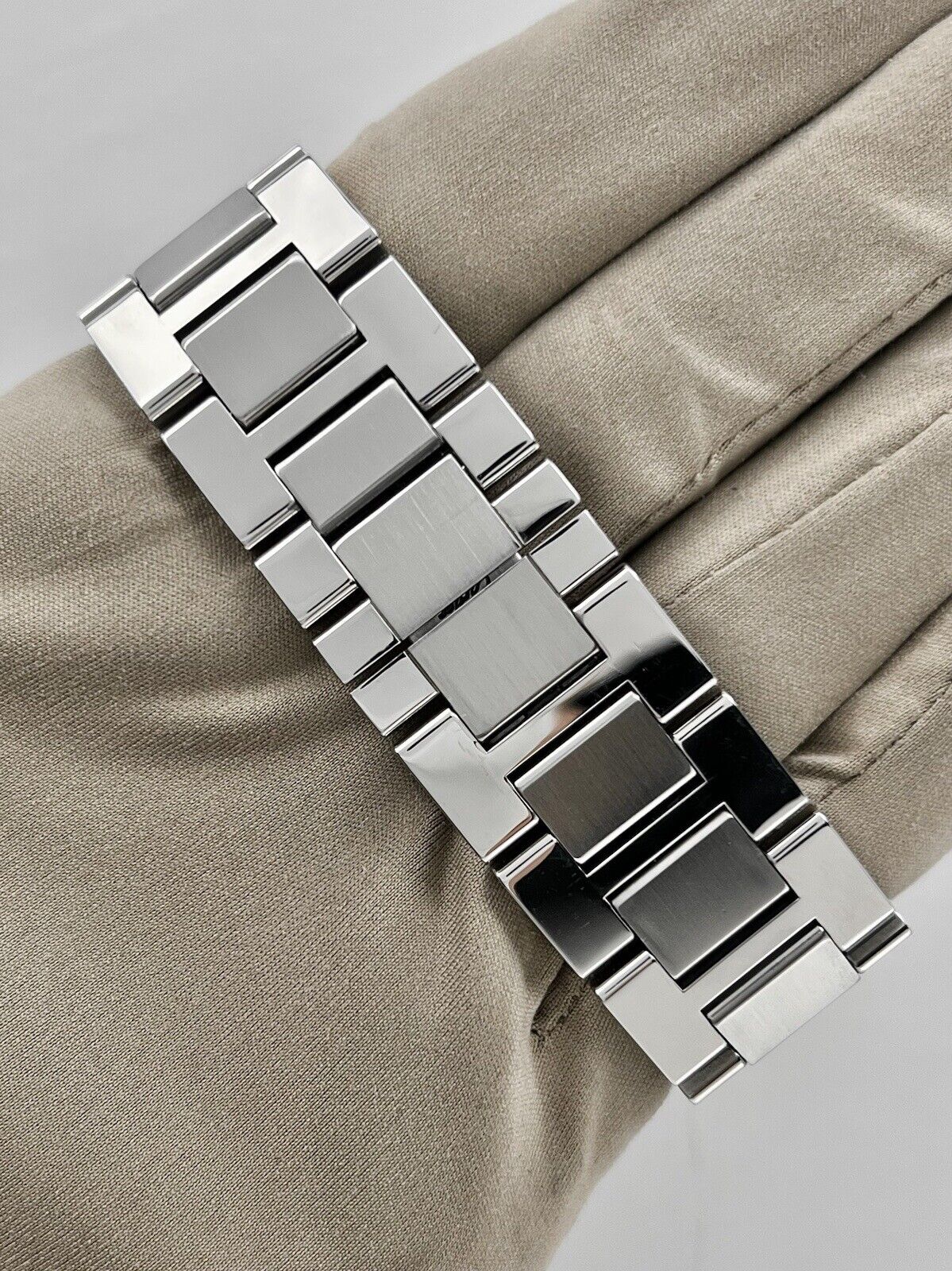 2018 Cartier Tank Solo XL Men's W5200028 Automatic Date Steel Watch - W/ Papers