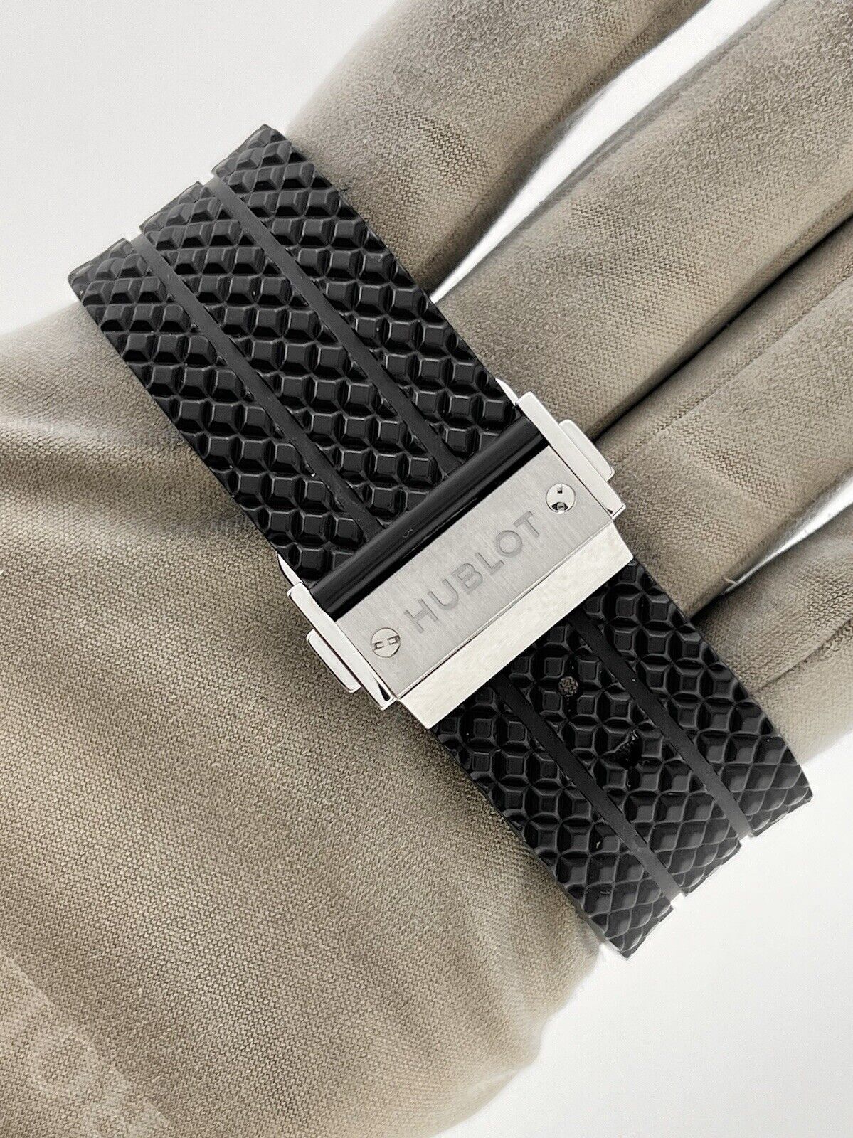 2016 Hublot Big Bang 44mm Automatic Ceramic Mens Watch 301.SB.131.RX - Box/Paper