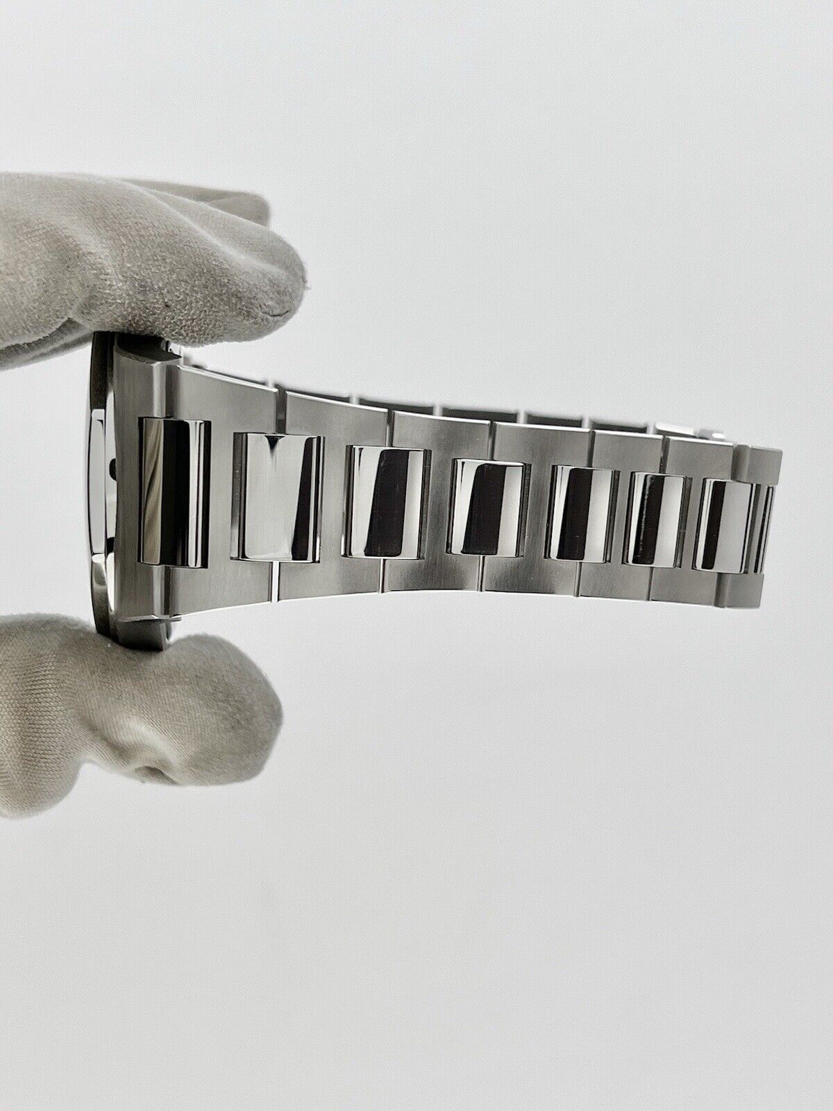 2019 Girard Perregaux Laureato Steel 42mm Black Dial Automatic Men’s Watch 81010