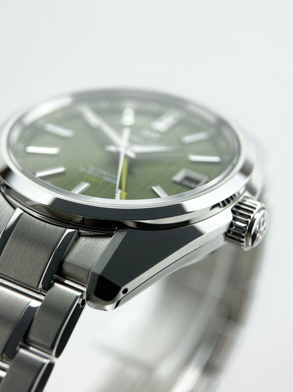 2023 Grand Seiko Heritage Bamboo Green Stainless Steel Automatic 40mm SBGJ259