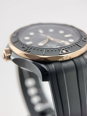 2022 Omega Seamaster Diver 300m Ceramic Black 43.5mm 210.62.44.20.01.001 - B/P