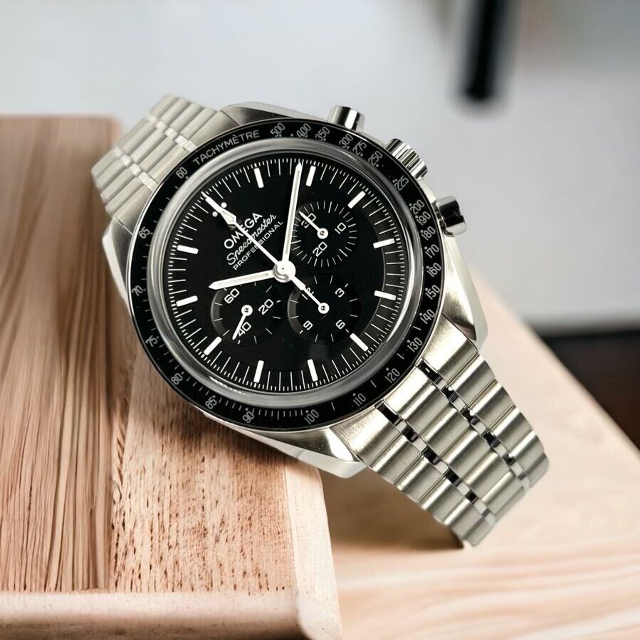 Omega speedmaster moonwatch sapphire hotsell