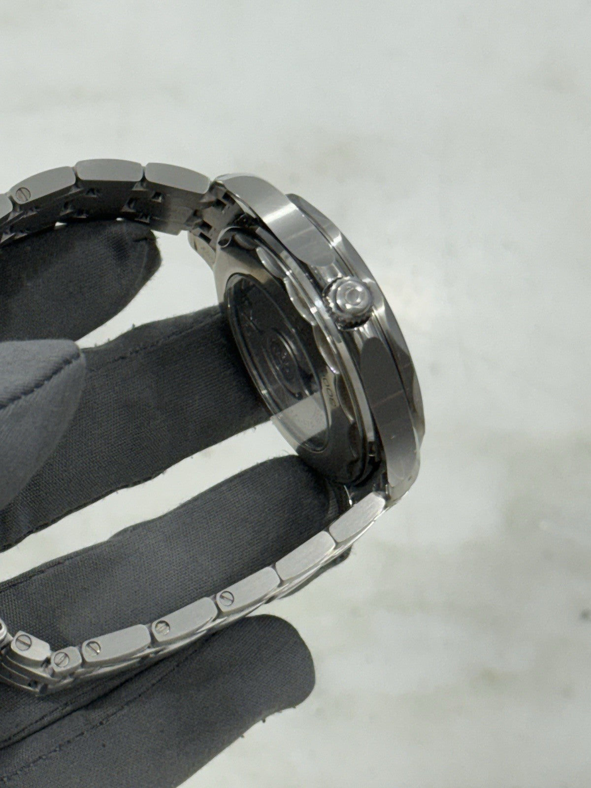 2022 Omega Seamaster Date 300m Diver Blue Ceramic Watch 210.30.42.20.03.001