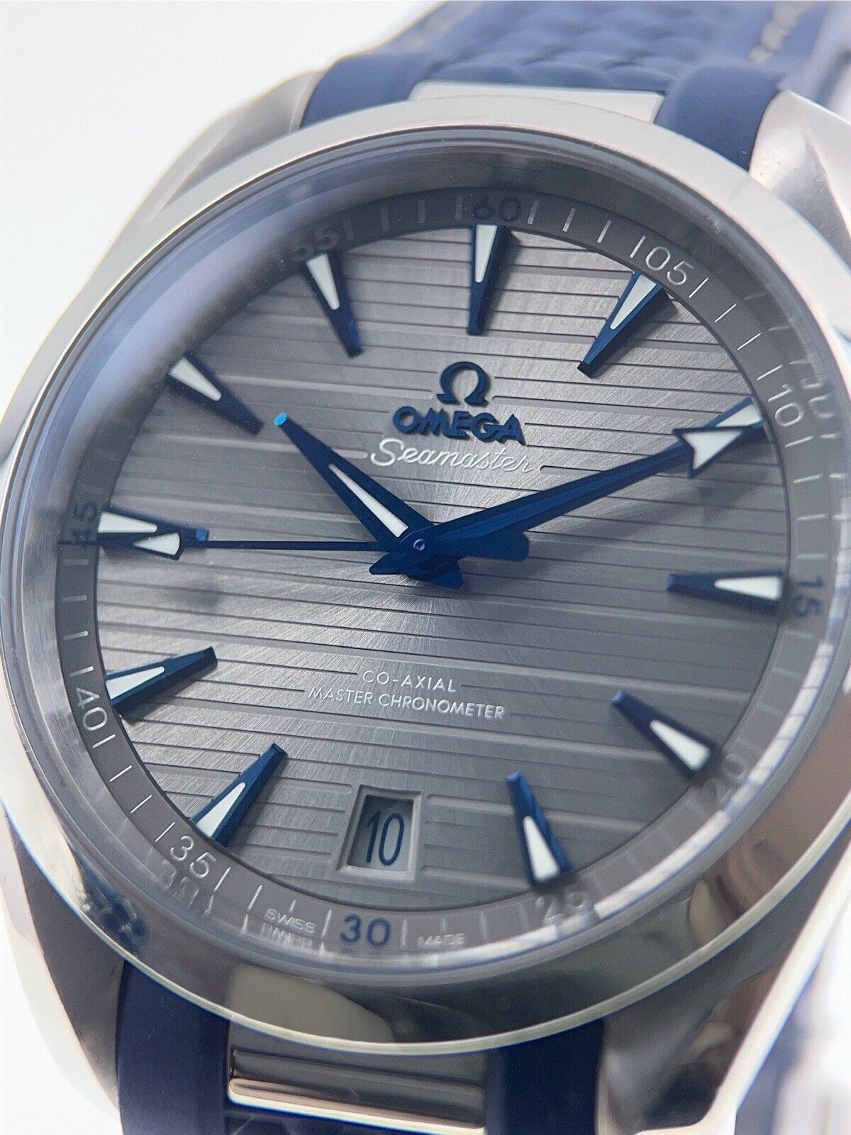 2022 Omega Seamaster Aqua Terra Steel 41mm Men's Watch 220.12.41.21.06.001