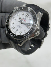 2021 Omega Seamaster Diver Steel White Dial Auto 42mm Watch 210.32.42.20.04.001