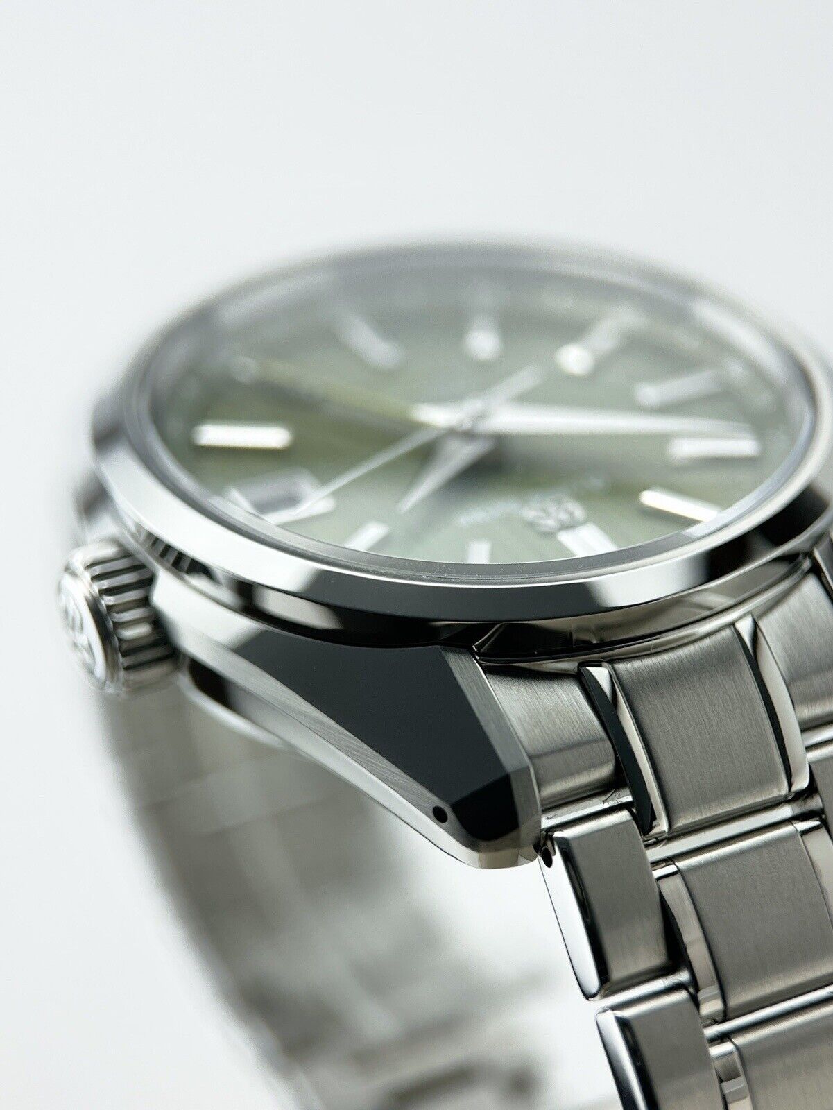 2023 Grand Seiko Heritage Bamboo Green Stainless Steel Automatic 40mm SBGJ259