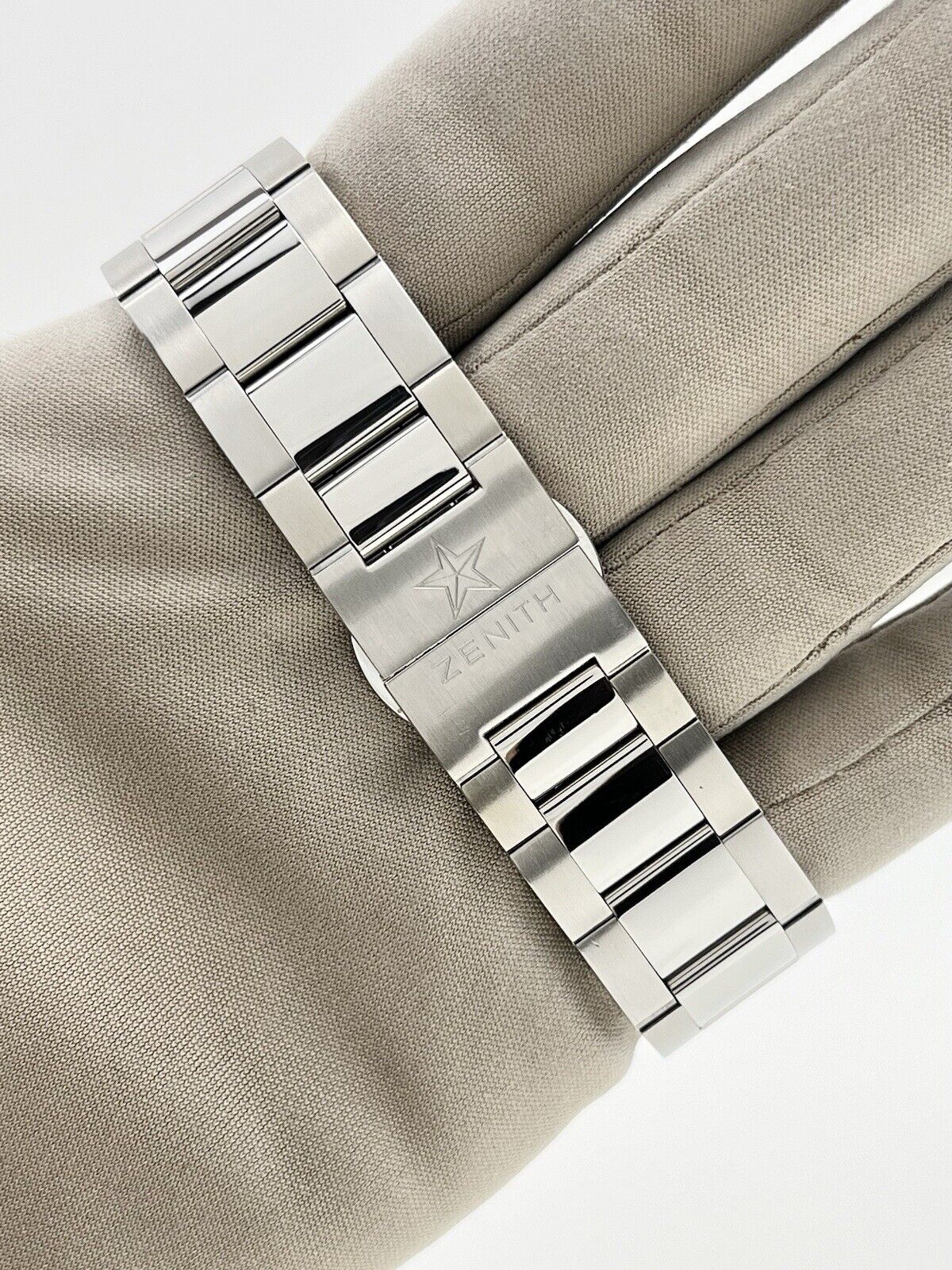 Zenith El Primero Chronomaster Steel 42mm Automatic Men’s Watch 03.2080.4021