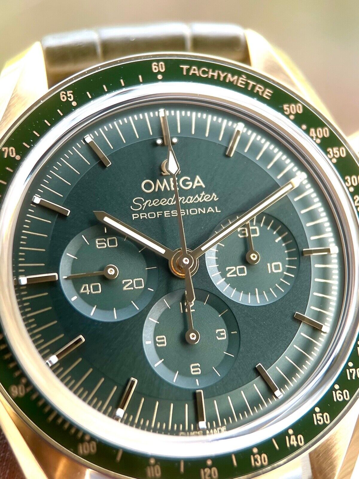 2023 NEW Omega Speedmaster Professional MOONSHINE GREEN Moonwatch B/P