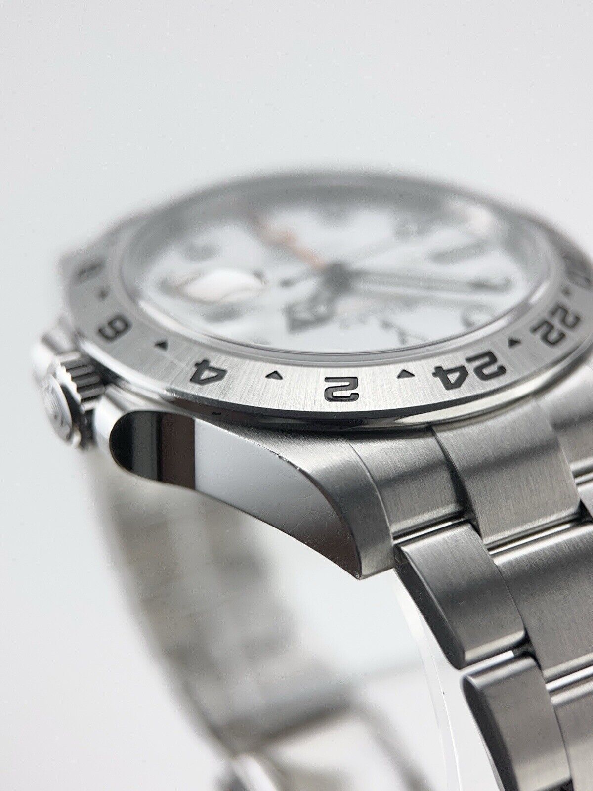 2018 Rolex Explorer II 216570 White Dial 42mm Automatic Men's Watch - Box/Papers