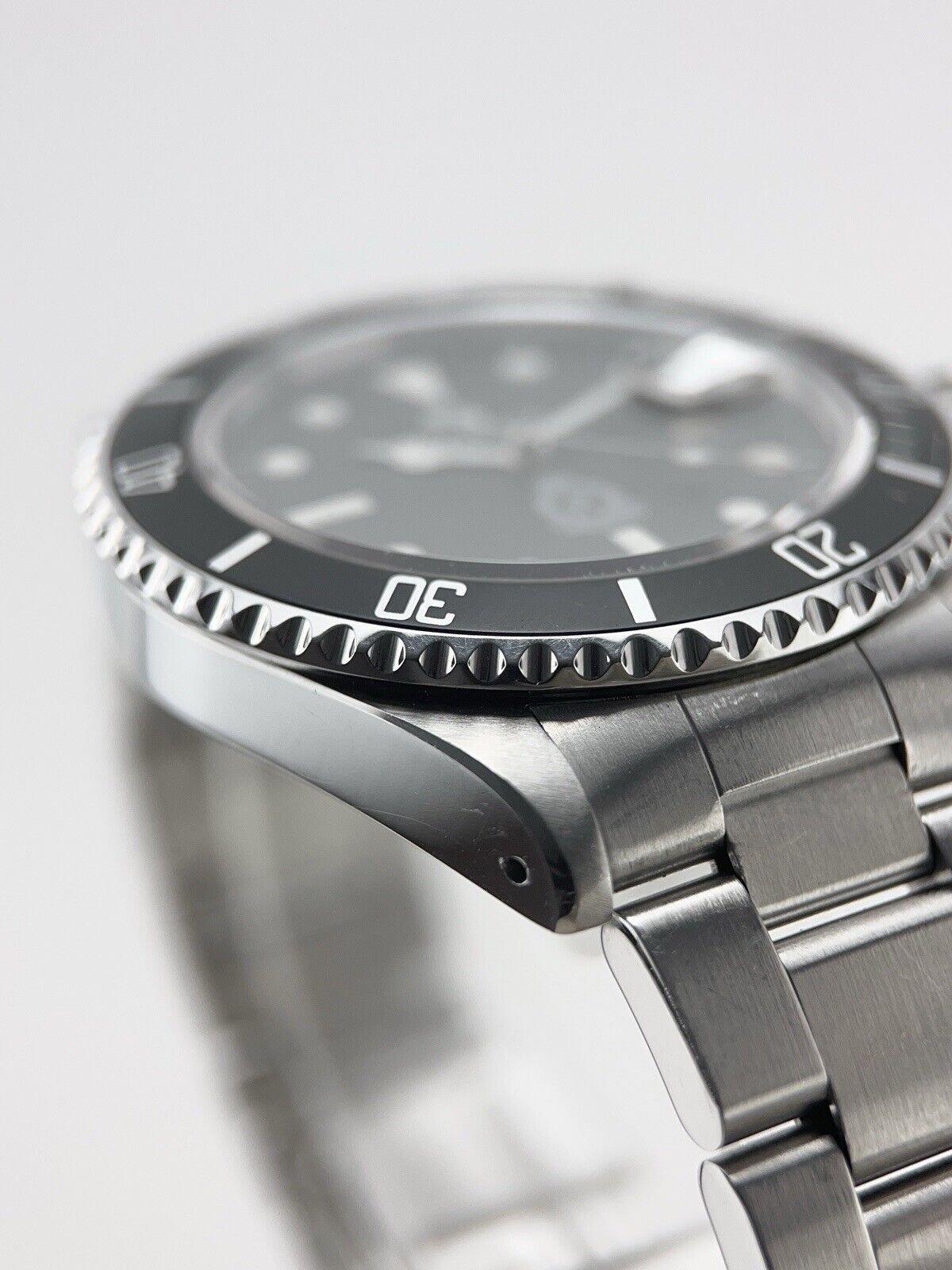 Rolex Submariner Date Stainless Steel Black 40mm Automatic Men’s Watch 16800