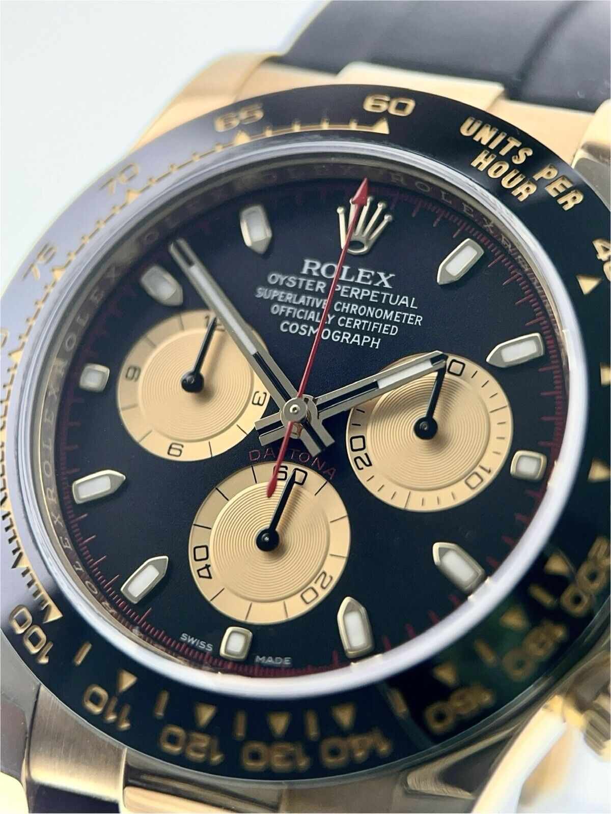 2018 Rolex Daytona 18k Yellow Gold Black Dial 40mm Automatic Mens Watch 116518LN