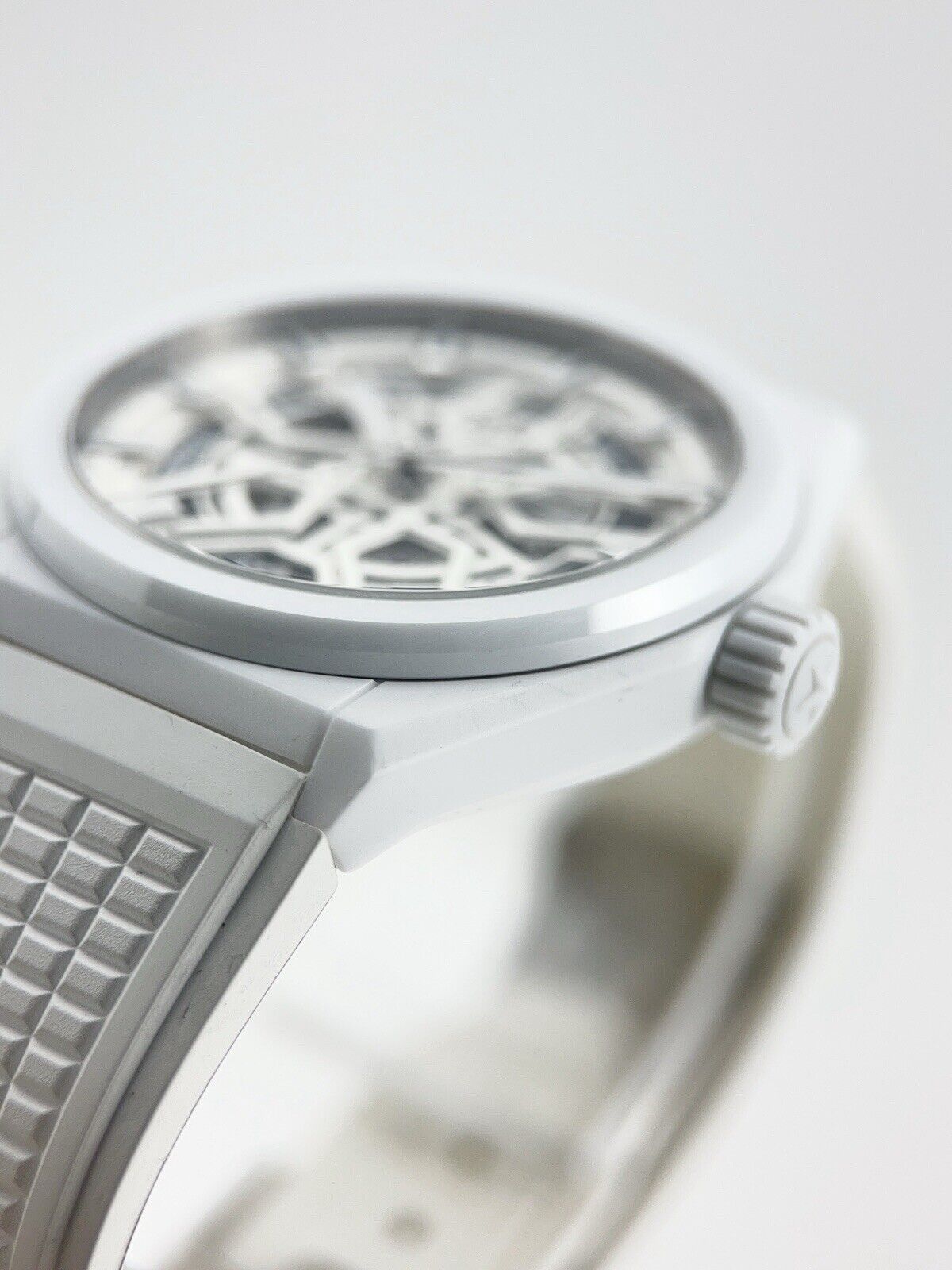 2021 Zenith Defy Ceramic White 41mm Automatic Men’s Watch 49.9002.670 - Full set