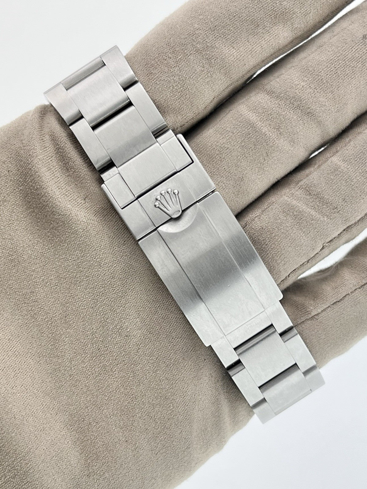 2018 Rolex Explorer Stainless Steel Black Dial 39mm Automatic Men's Watch 214270