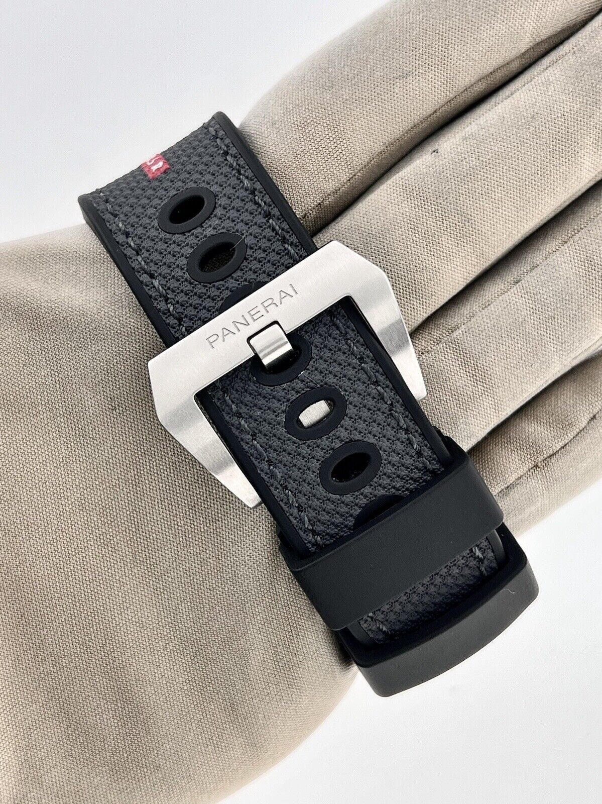 2022 Panerai Luminor Luna Rossa PAM01342 Hand Winding Men's Watch - Box & Papers