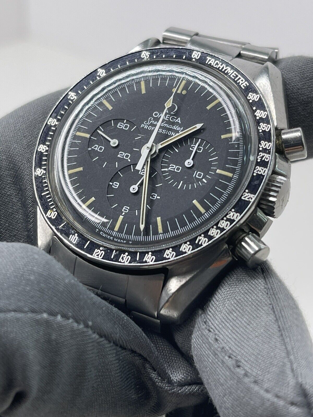 Omega 145.022-76 ST Speedmaster Professional Moonwatch Chronograph