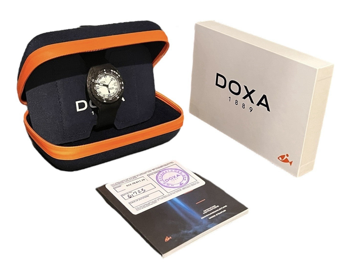 Doxa Sub Carbon White Dial 42.5mm Automatic Movement Men’s Watch Sub 300