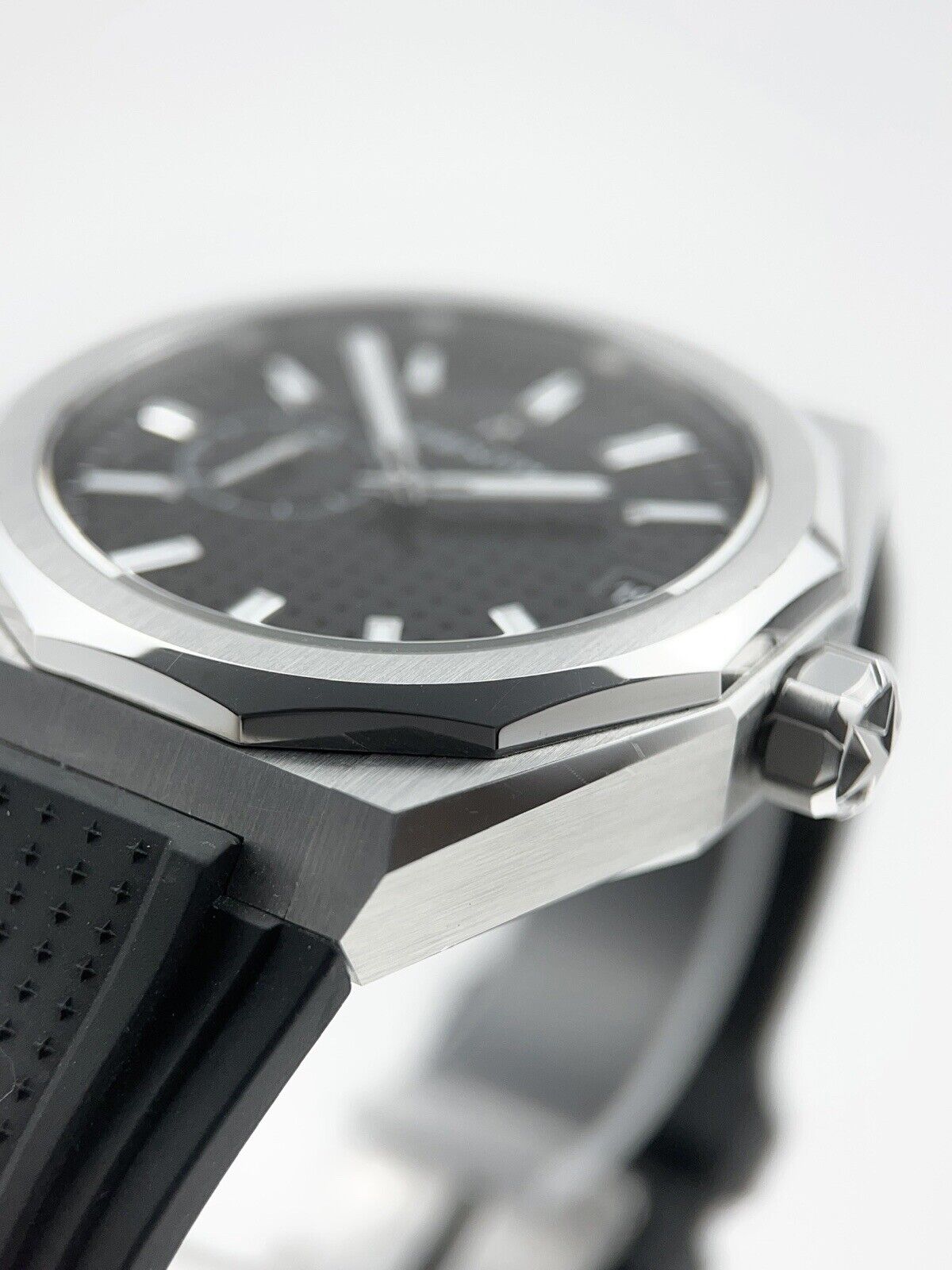 Zenith Defy Skyline Automatic 41mm Men’s Steel Watch Ref 03.9300.3620 Black Dial