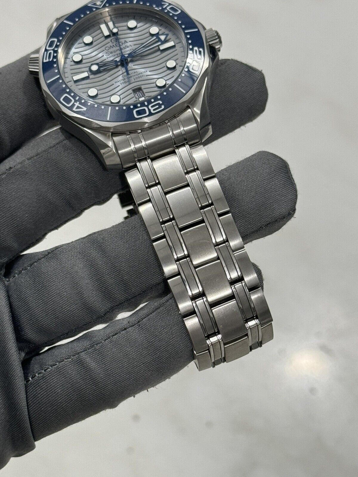 2020 Omega Seamaster Diver 300M Mens Watch 210.30.42.20.06.001 - Box/Papers