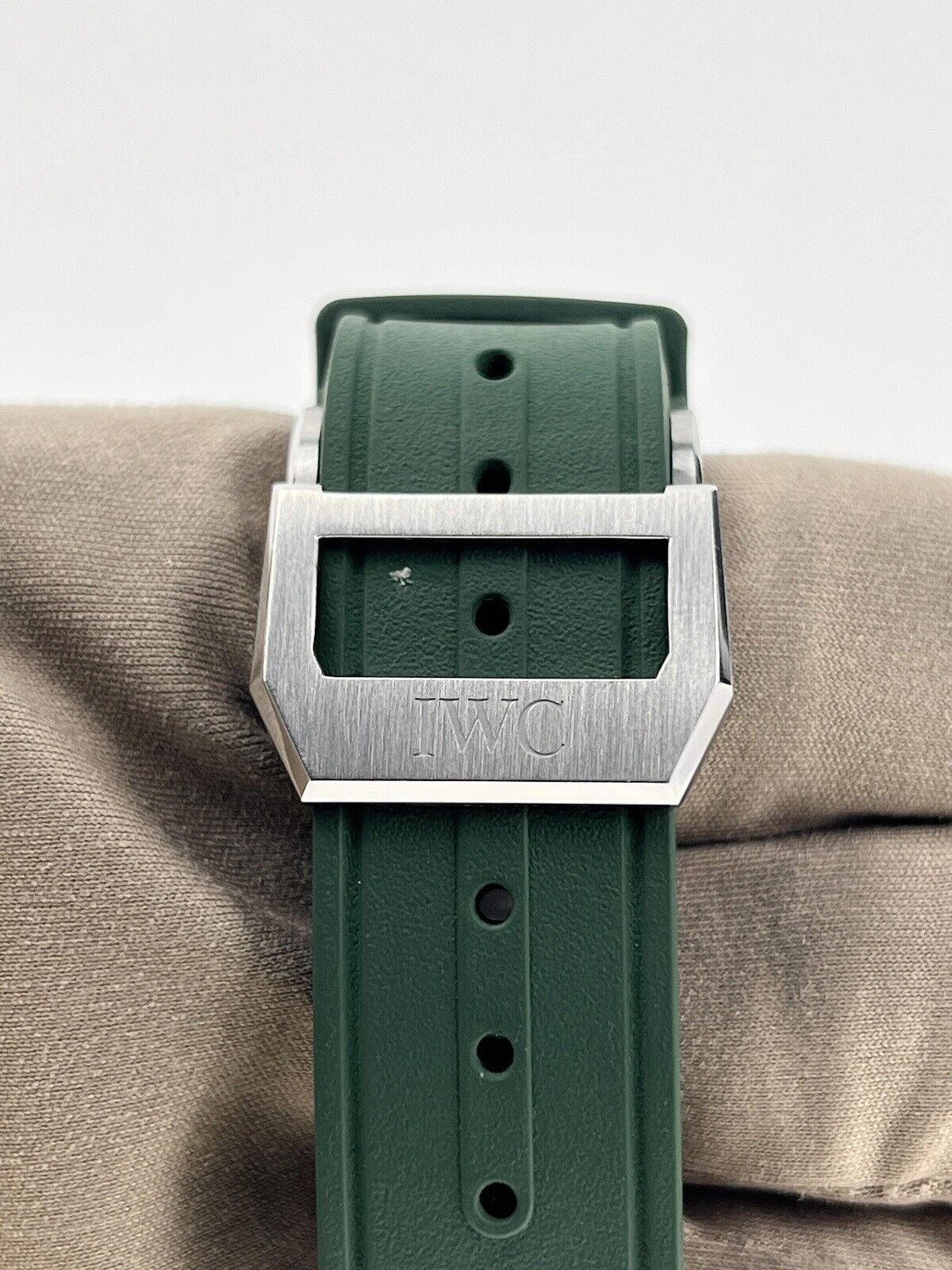 2022 IWC Big Pilots Watch 43mm Green Dial Automatic Men’s IW329306 - Box/Papers