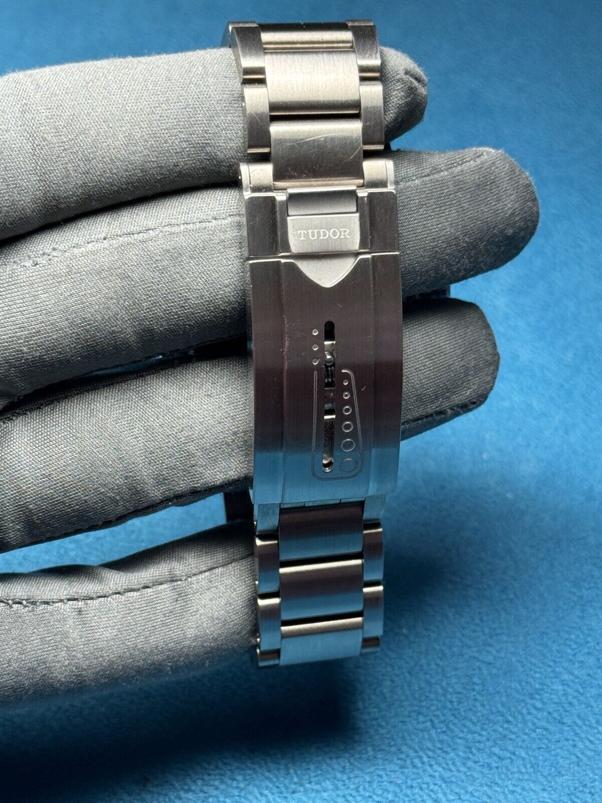 2017 Tudor Pelagos Black Dial Titanium Men's Watch 25600TN - Box & Papers