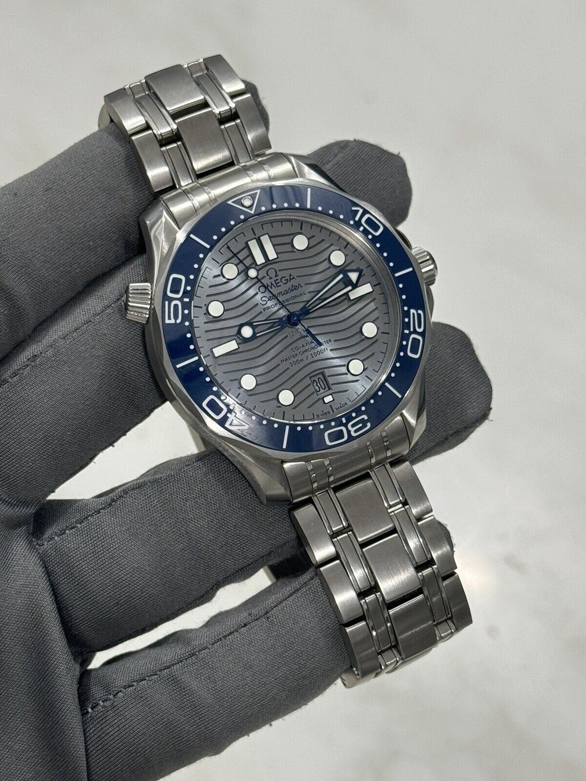 2020 Omega Seamaster Diver 300M Mens Watch 210.30.42.20.06.001 - Box/Papers