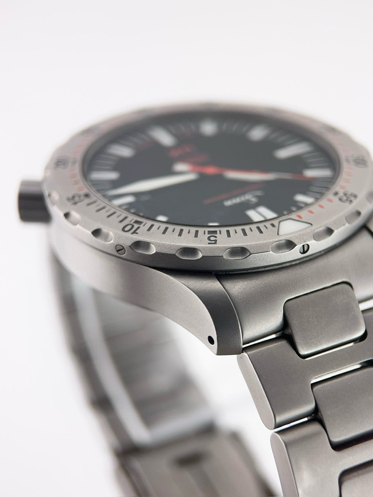 Steel Quartz 2022 Sinn UX EZM 2B