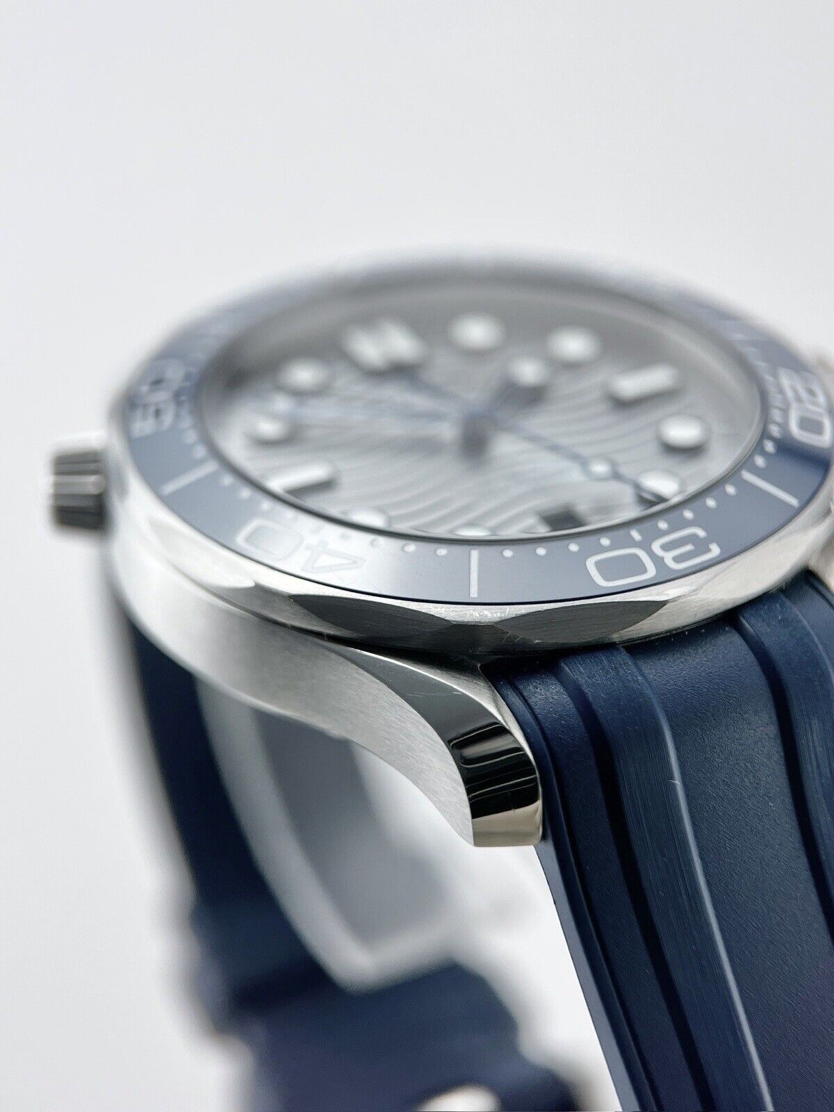 2022 Omega Seamaster 300m Blue Grey Wave Dial 42mm 210.32.42.20.06.001  - B/P
