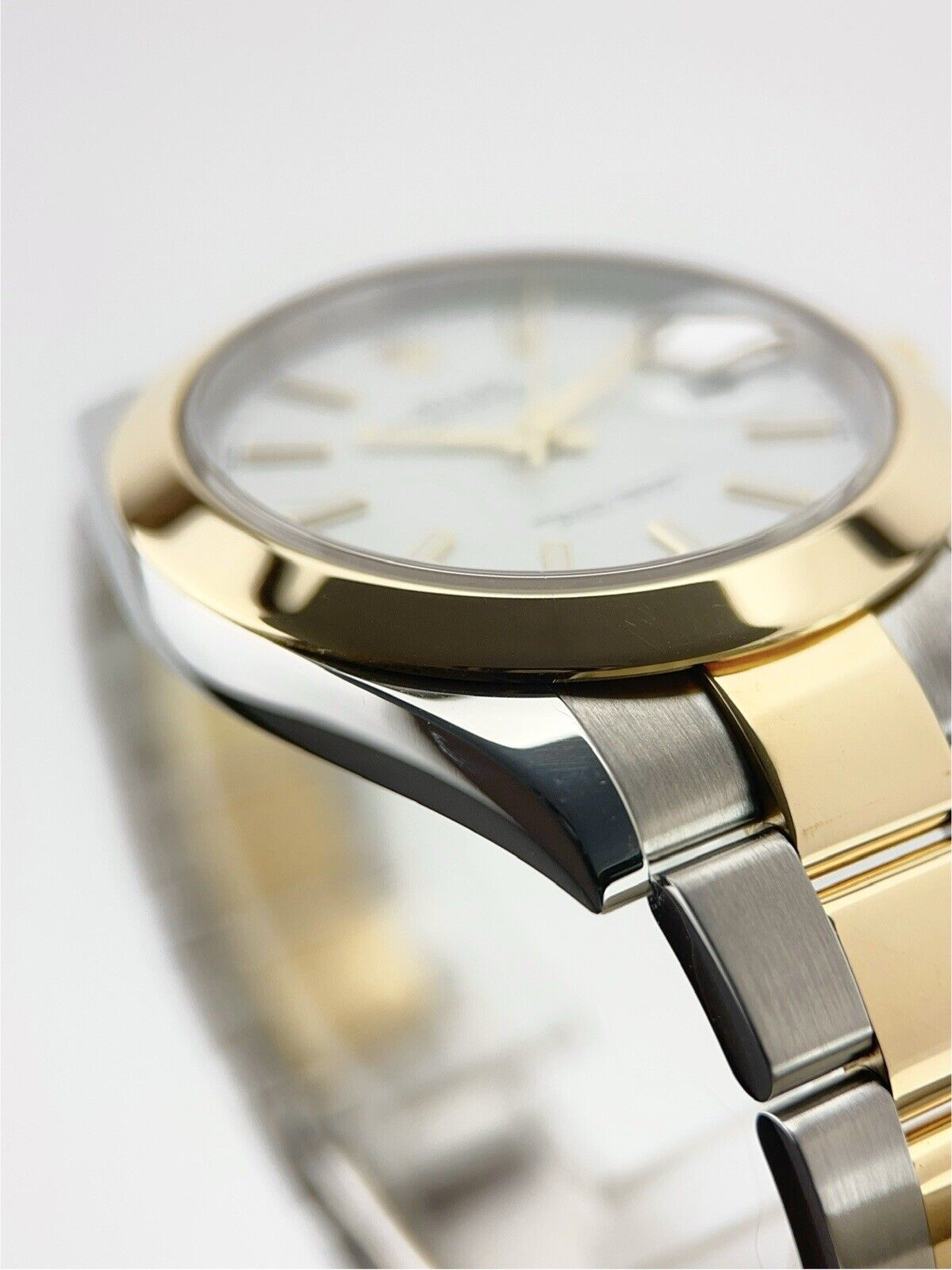 2017 Rolex Datejust Steel & Yellow Gold 41mm Automatic Men’s Watch 126303