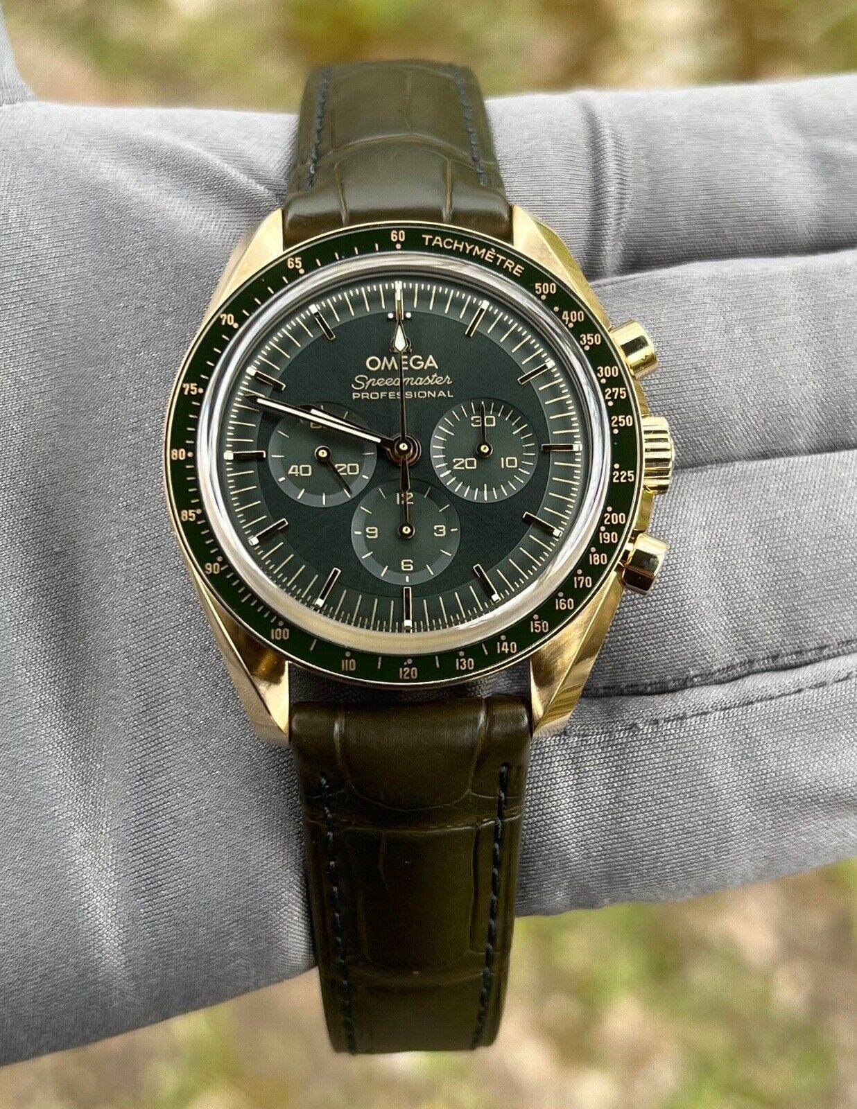 2023 NEW Omega Speedmaster Professional MOONSHINE GREEN Moonwatch B/P