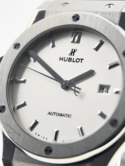 2017 Hublot Classic Fusion Titanium 42mm Automatic Men’s Watch 542.NX.2611.LR