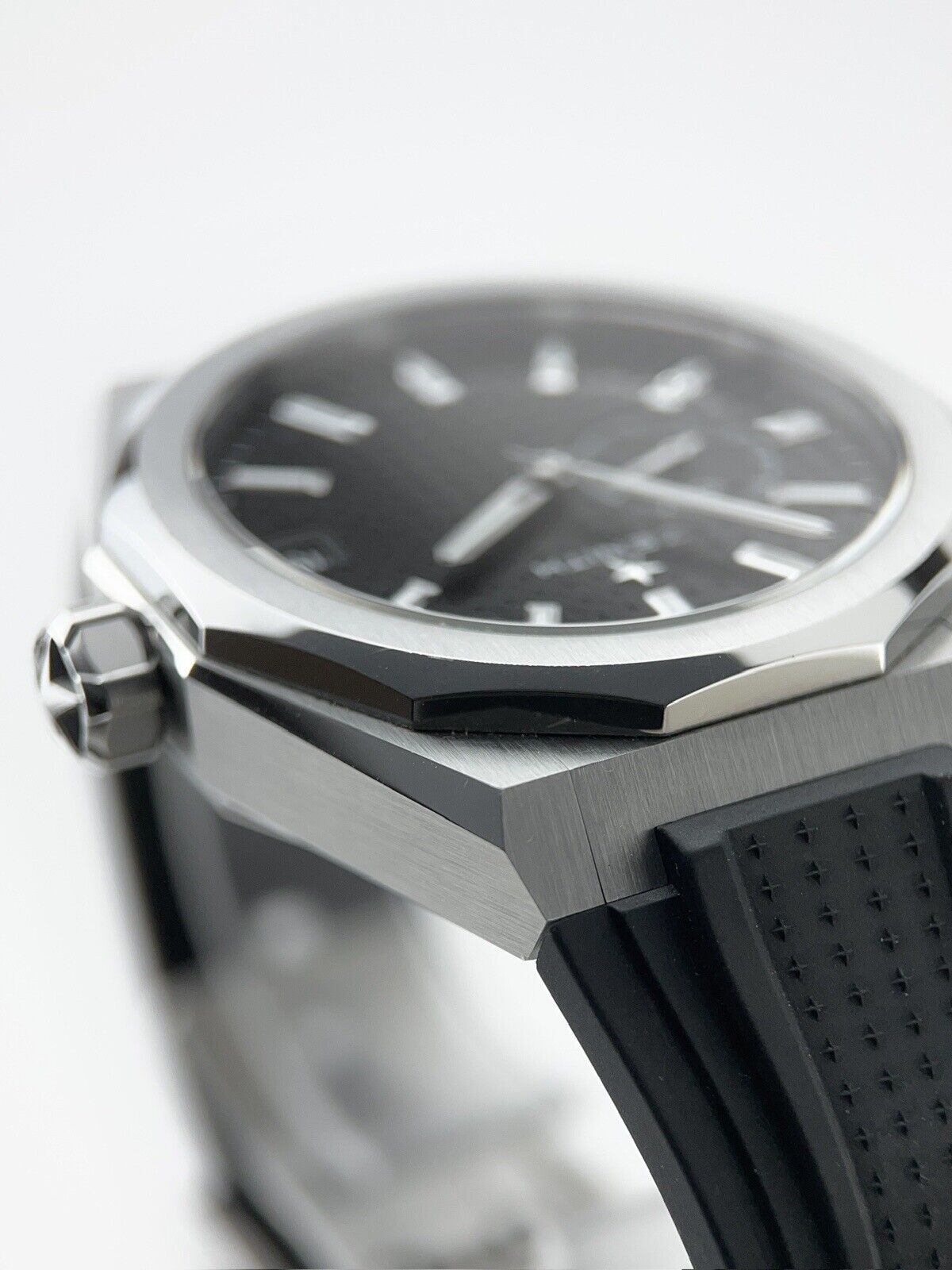 Zenith Defy Skyline Automatic 41mm Men’s Steel Watch Ref 03.9300.3620 Black Dial