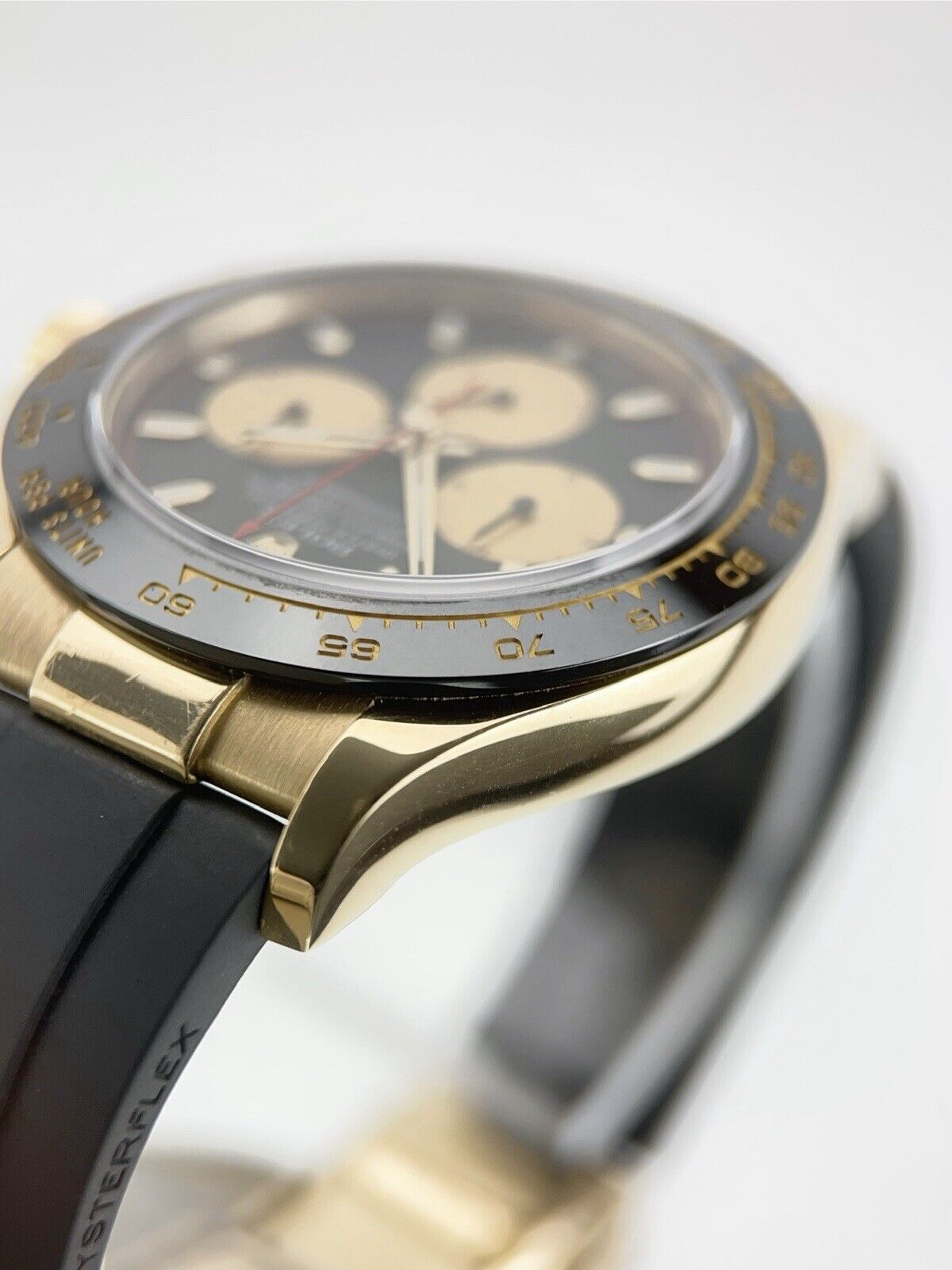 2018 Rolex Daytona 18k Yellow Gold Black Dial 40mm Automatic Mens Watch 116518LN