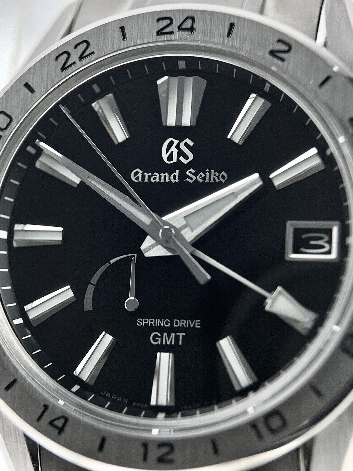 2022 Grand Seiko Evolution 9 Collection GMT Automatic Mens Watch SBGE283 41mm