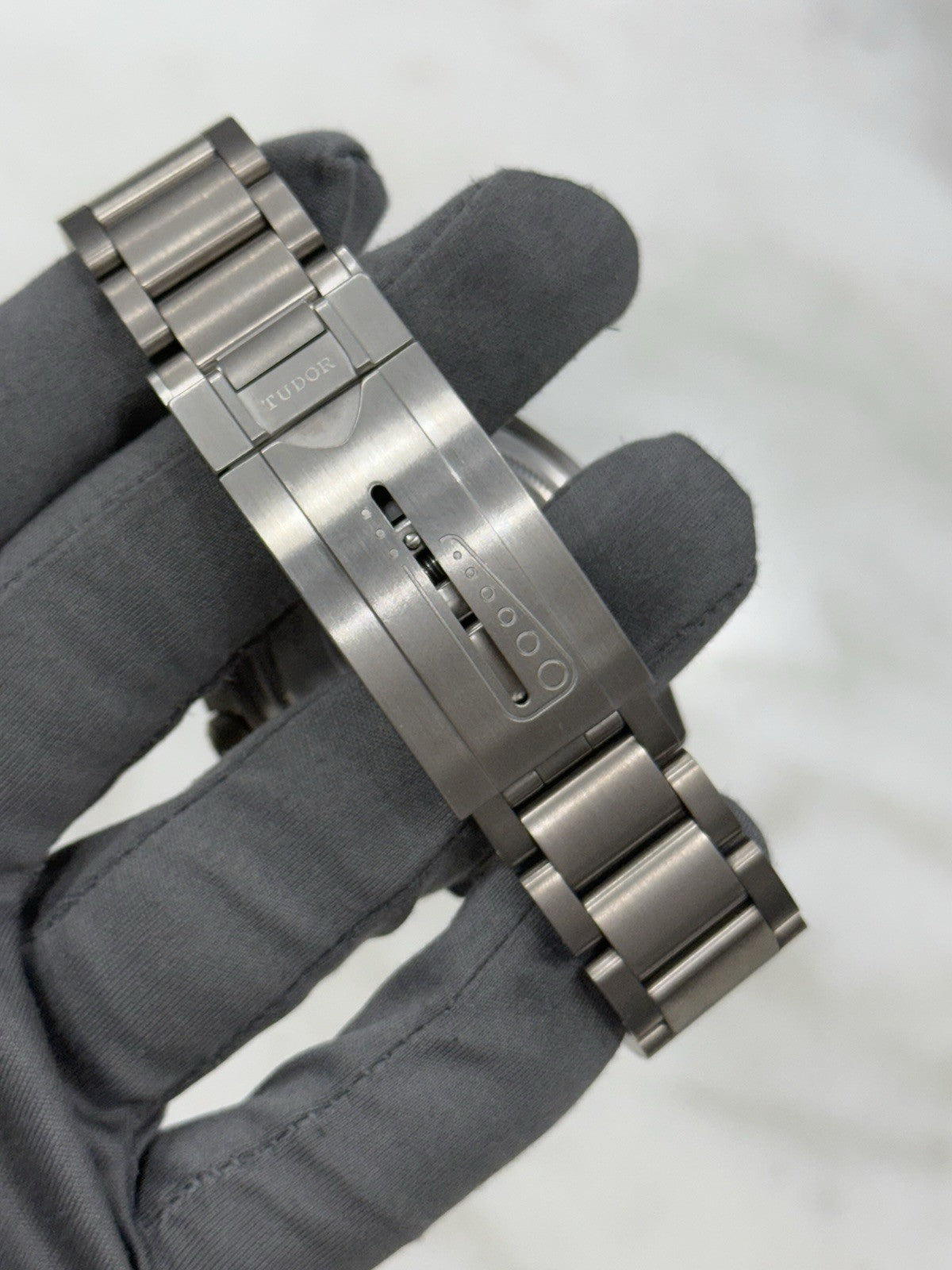 2021 TUDOR Pelagos LHD Men's Black 25610TNL Titanium Automatic Watch -  B/P