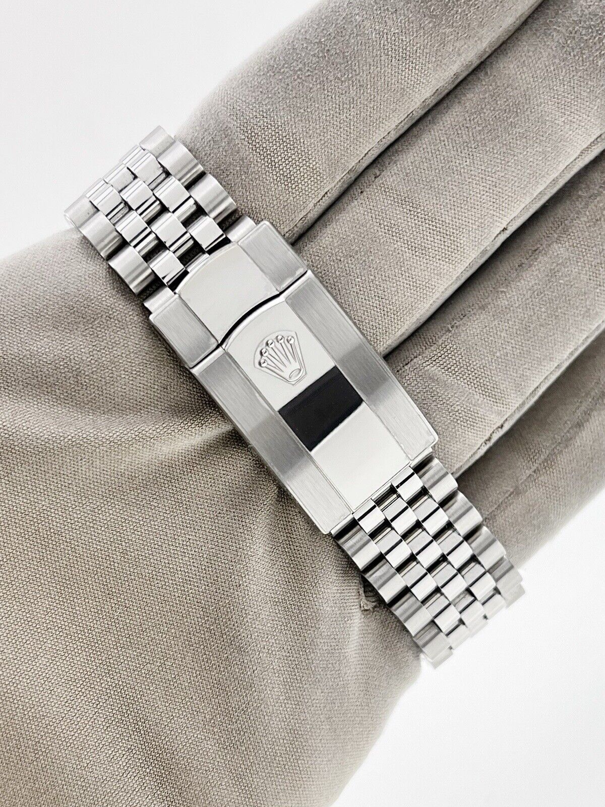 2022 Rolex Datejust 41 Steel 41mm Automatic Men’s Watch 126334 - Box/Papers